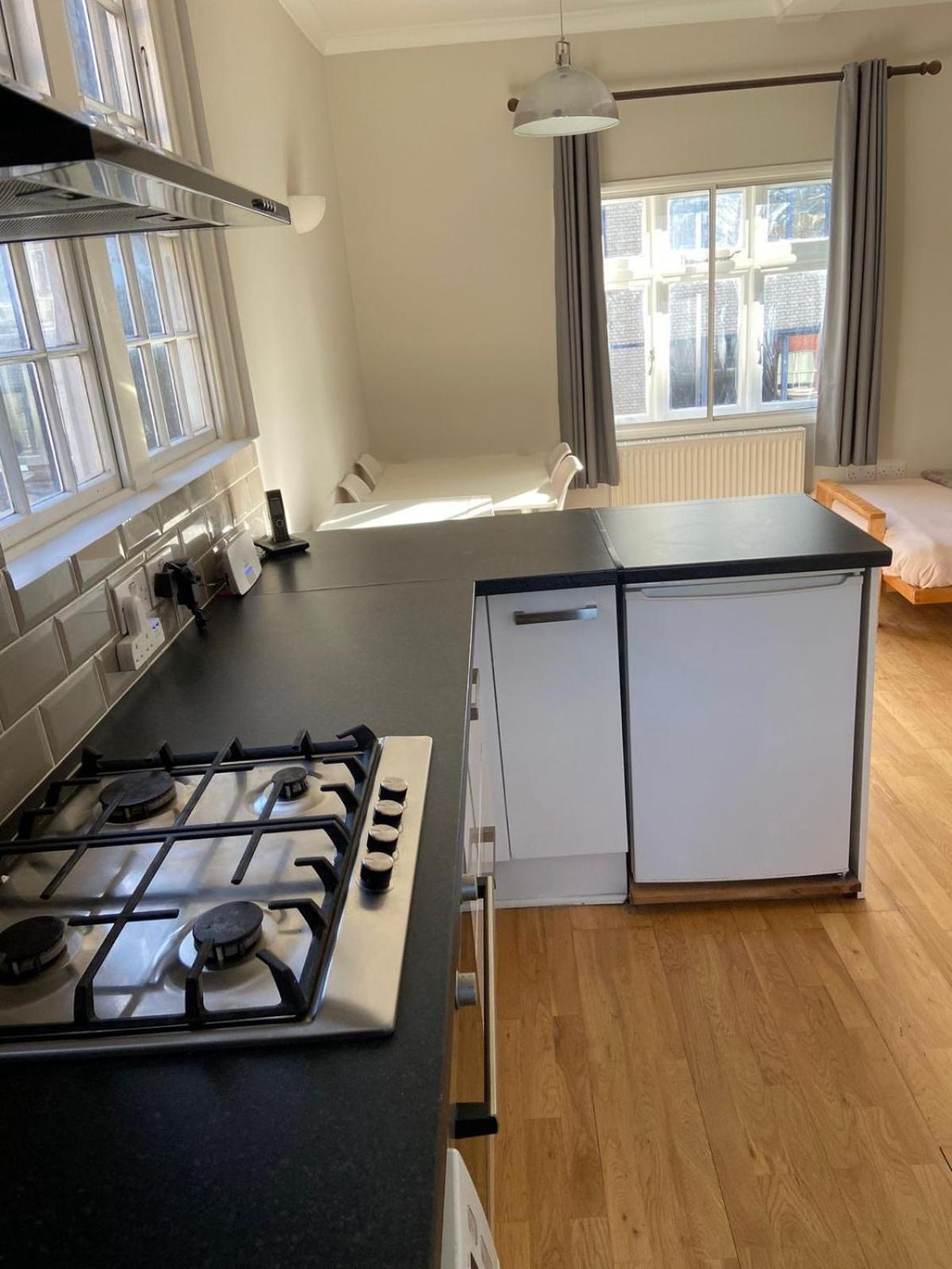 Period Apartment On South Bank Londra Esterno foto